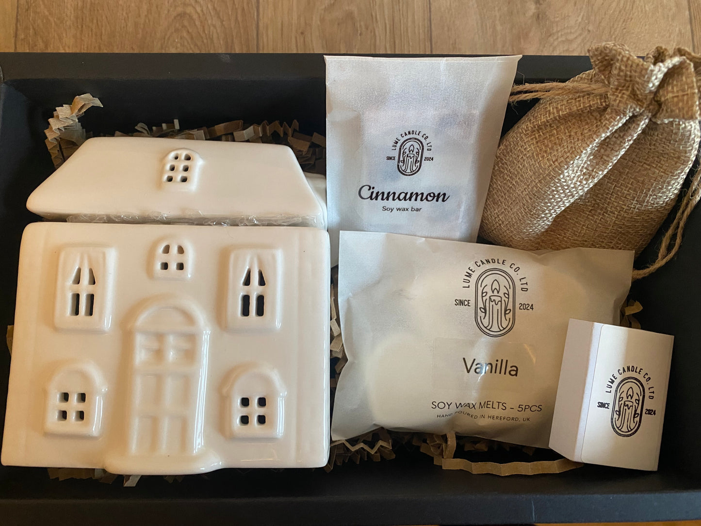 Ceramic White House Wax Burner Gift Set